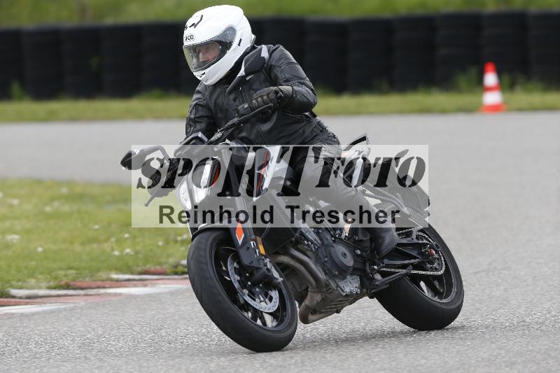 /Archiv-2025/09 22.04.2025 Cornu Master School ADR/gruen-vert/9